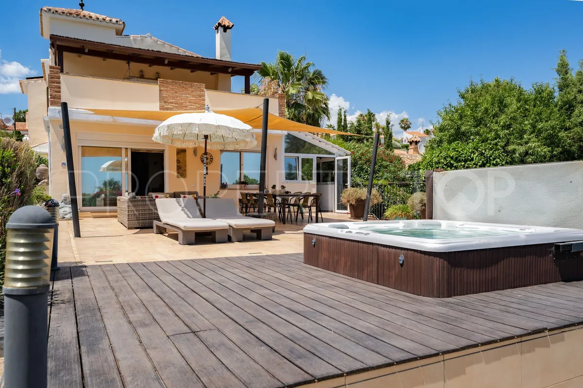 Villa a la venta en El Padron de 4 dormitorios