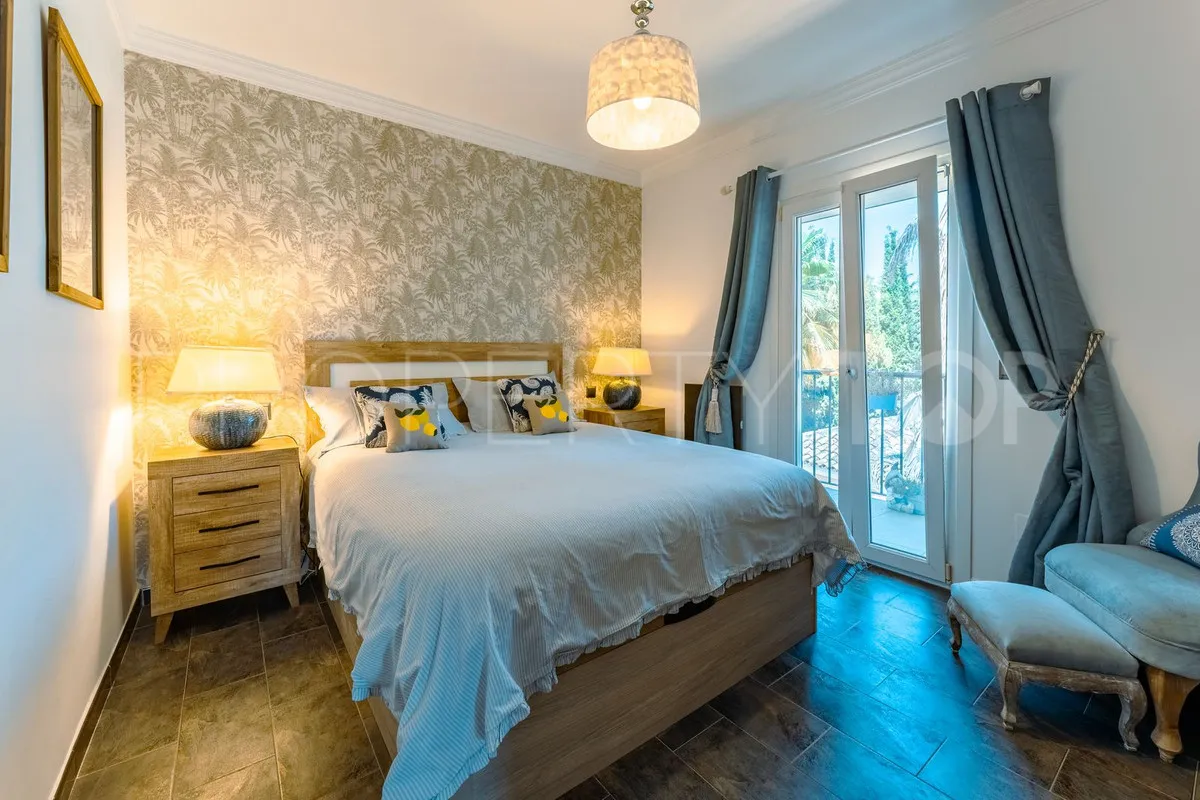 Villa a la venta en El Padron de 4 dormitorios