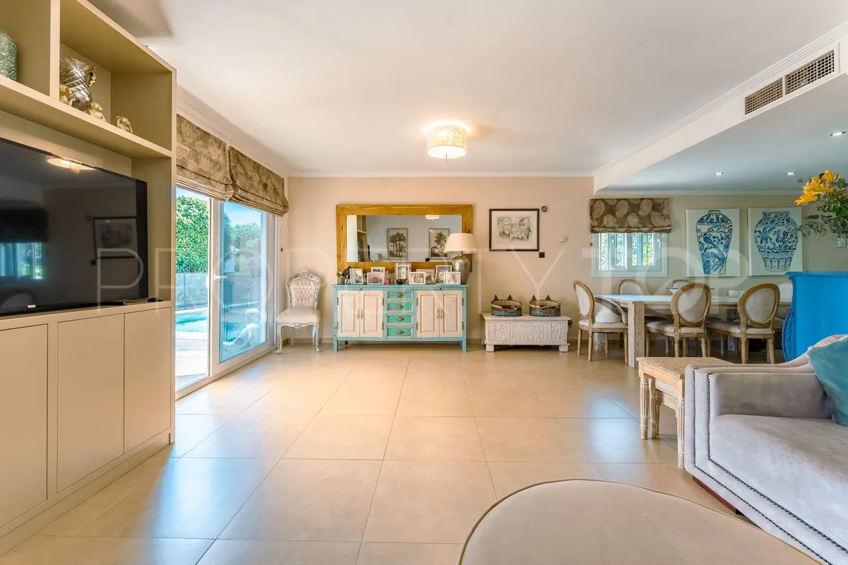 Villa a la venta en El Padron de 4 dormitorios
