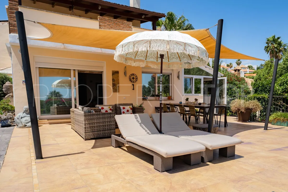 Villa a la venta en El Padron de 4 dormitorios