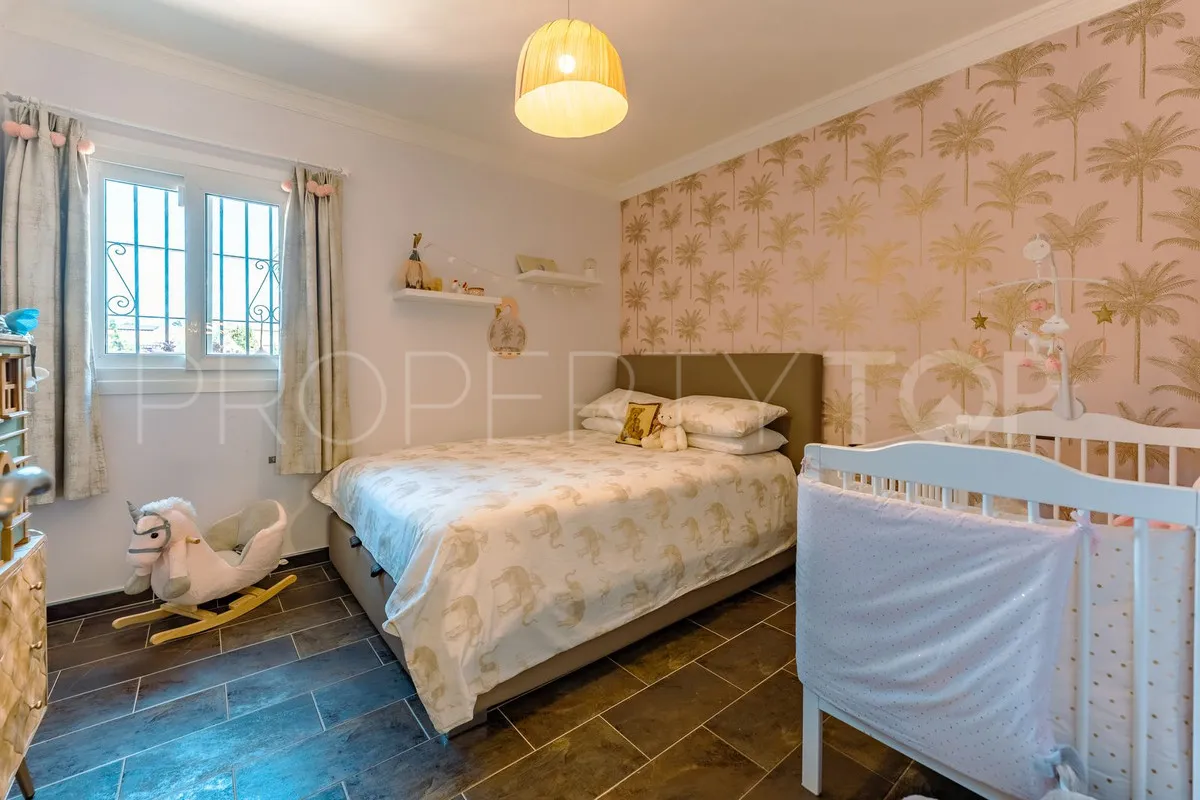 Villa a la venta en El Padron de 4 dormitorios