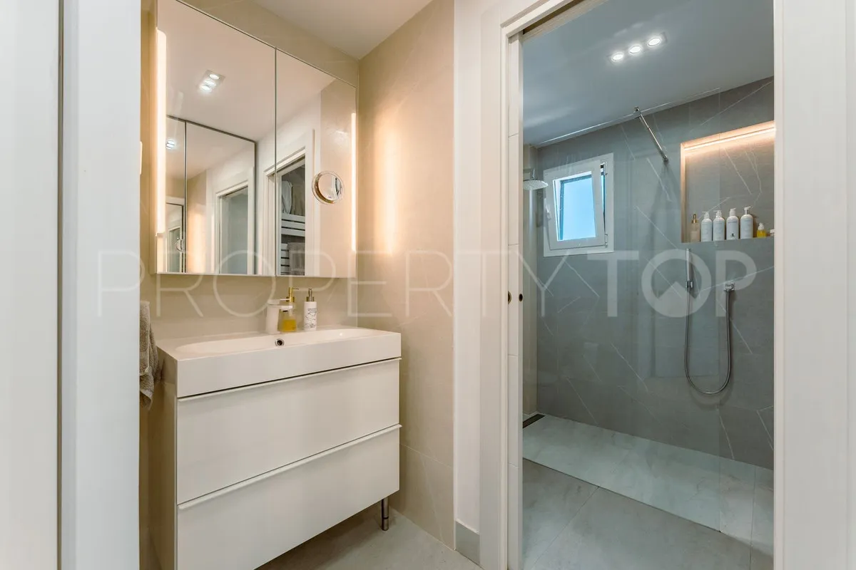 Villa with 4 bedrooms for sale in Selwo