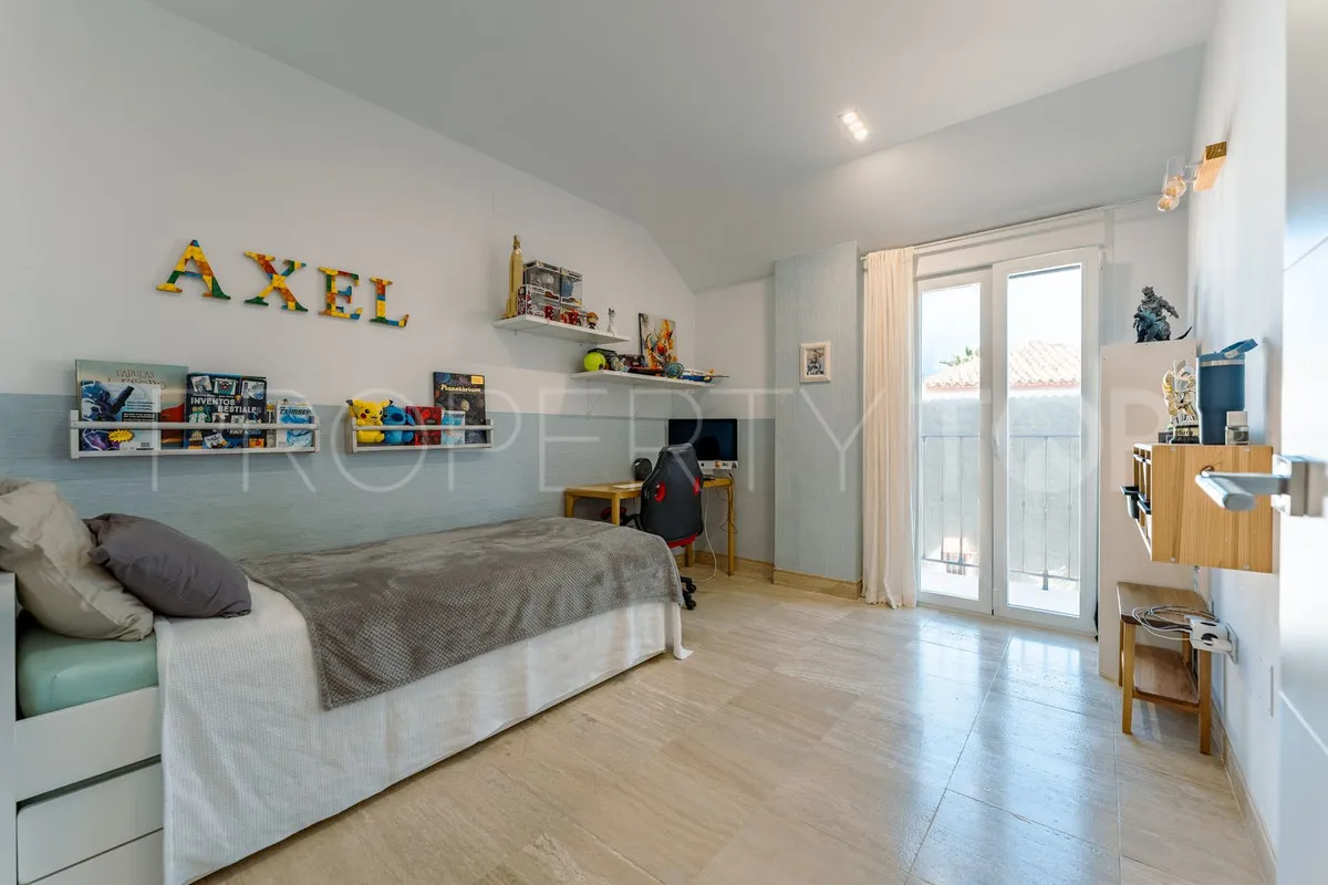 Villa with 4 bedrooms for sale in Selwo