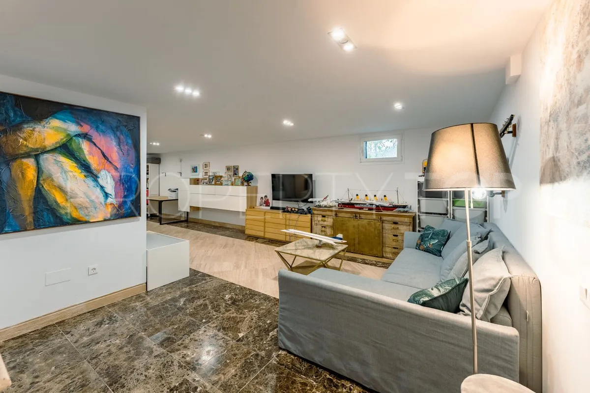 Villa with 4 bedrooms for sale in Selwo