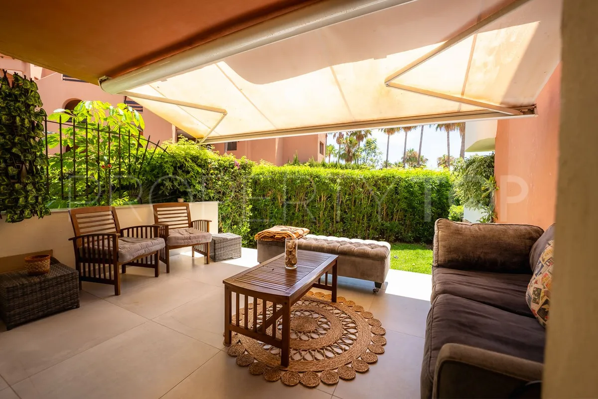 Adosado con 4 dormitorios en venta en New Golden Mile