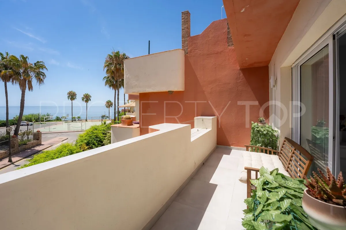 Adosado con 4 dormitorios en venta en New Golden Mile