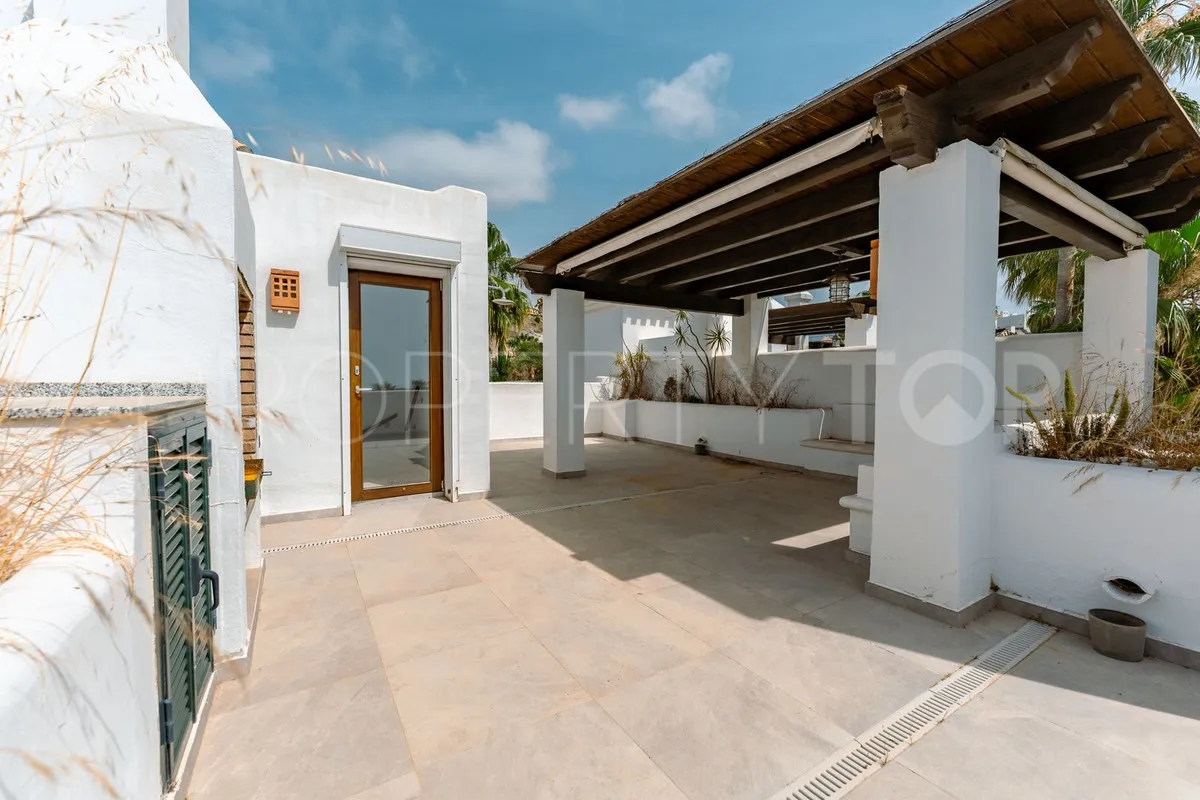 3 bedrooms El Paraiso town house for sale