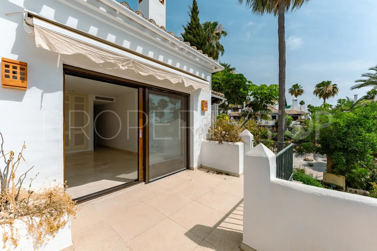 3 bedrooms El Paraiso town house for sale