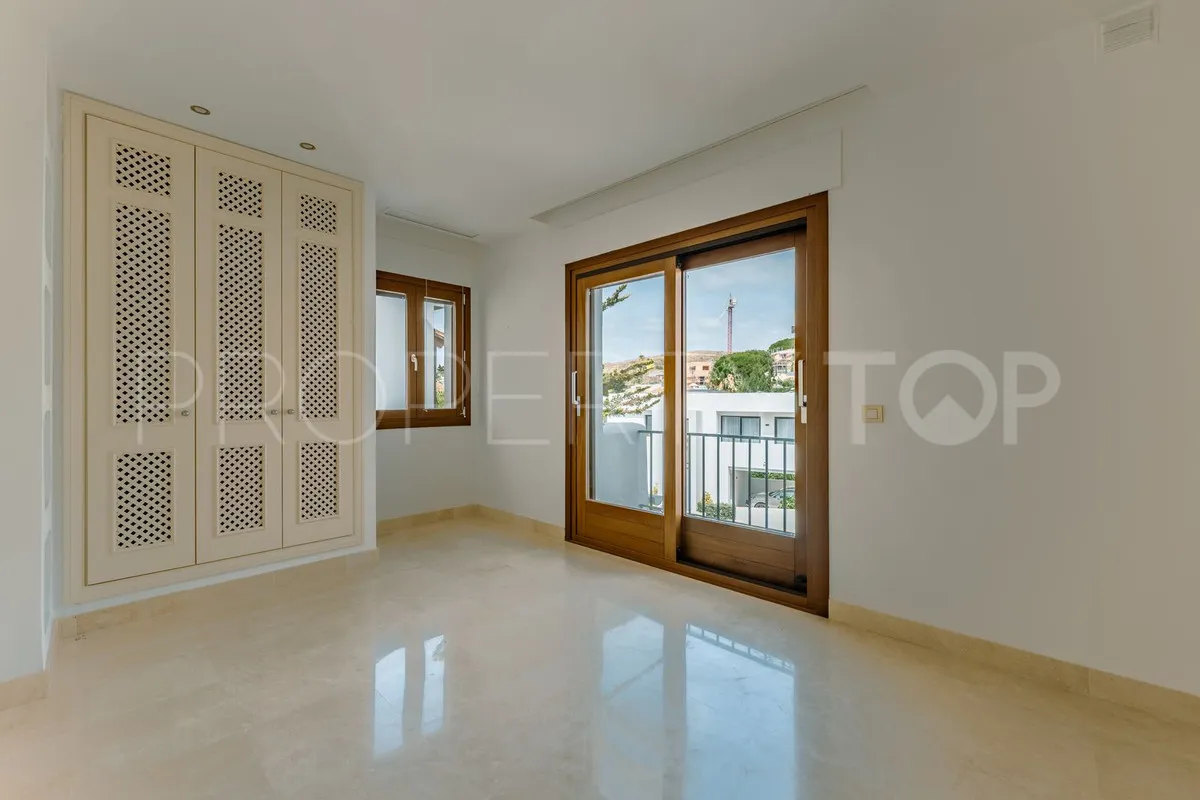 3 bedrooms El Paraiso town house for sale
