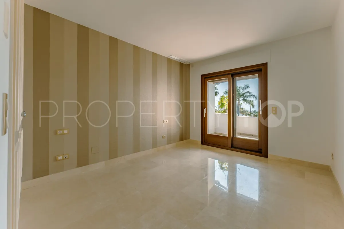 3 bedrooms El Paraiso town house for sale
