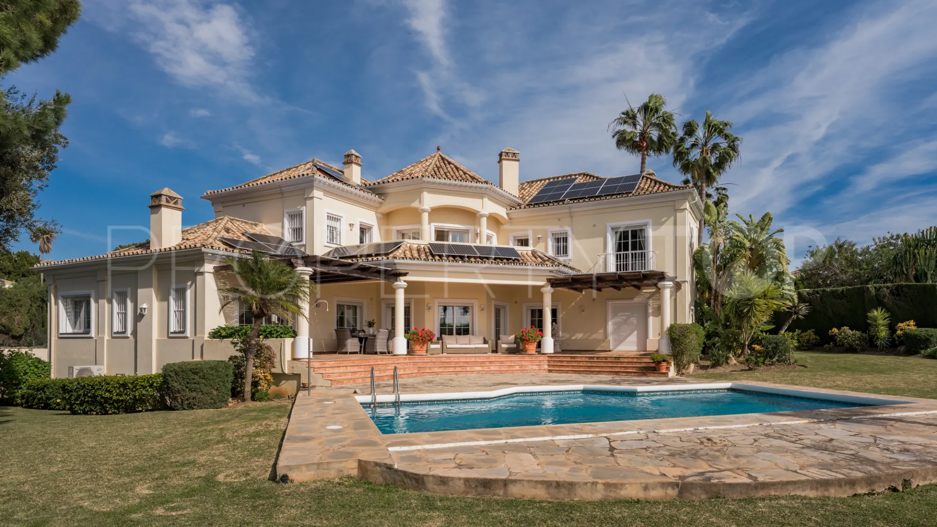 House for sale in Elviria