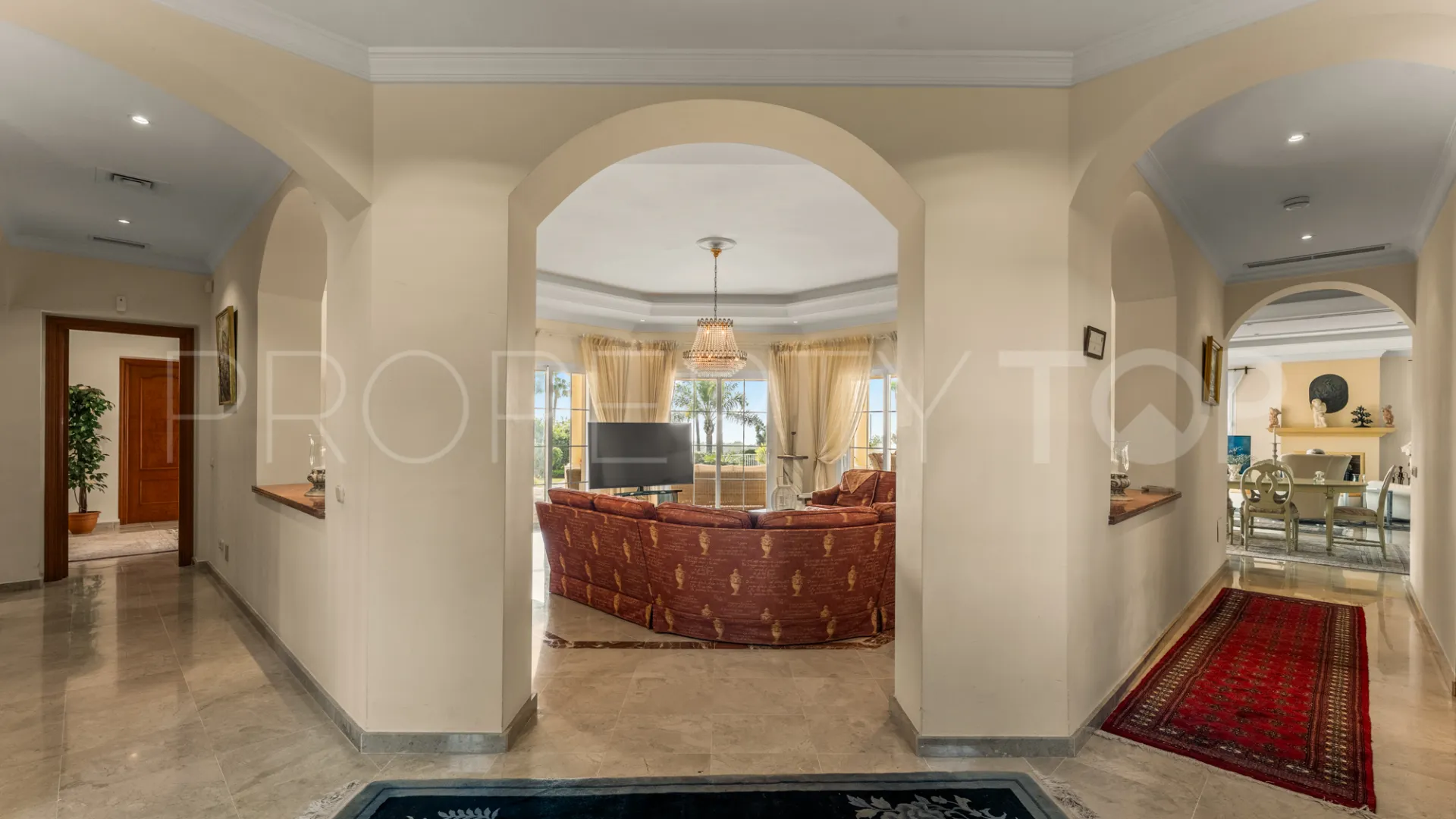 House for sale in Elviria