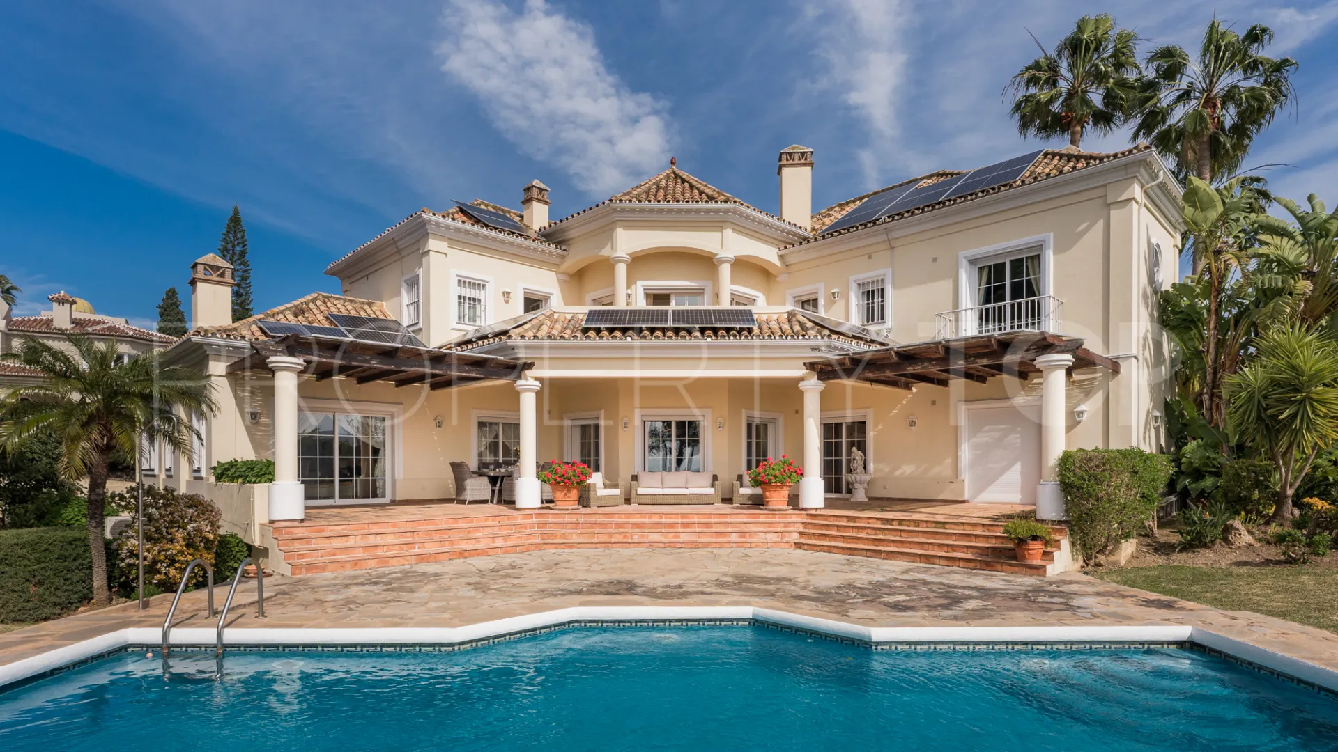 House for sale in Elviria