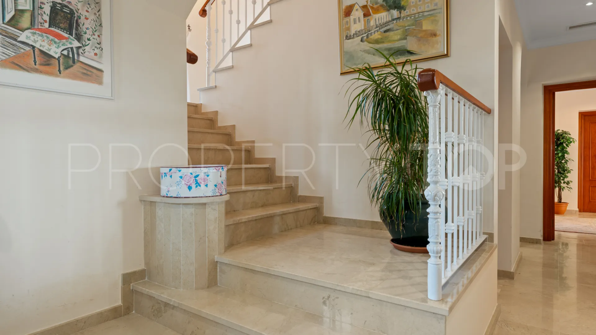 House for sale in Elviria