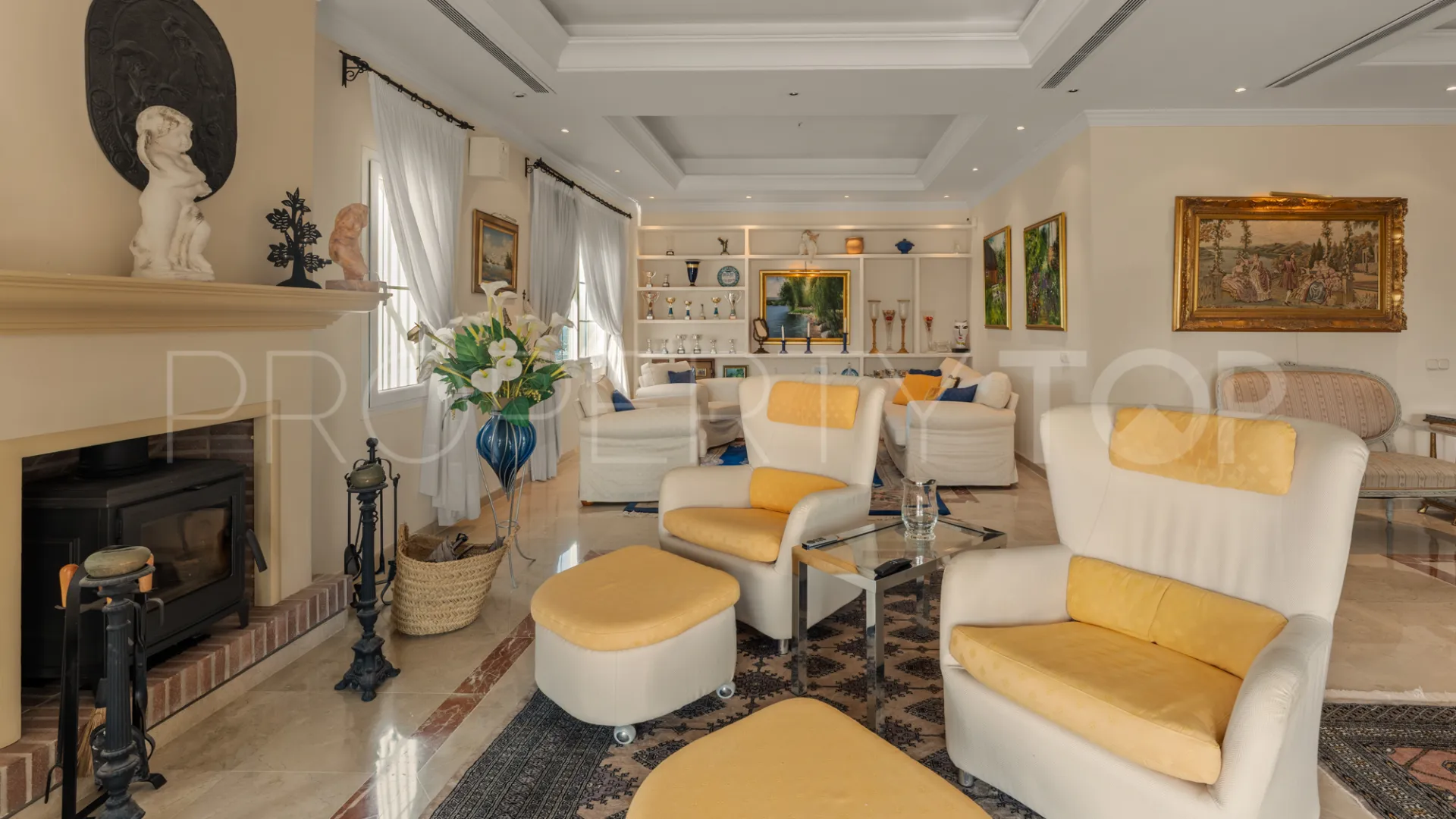 House for sale in Elviria