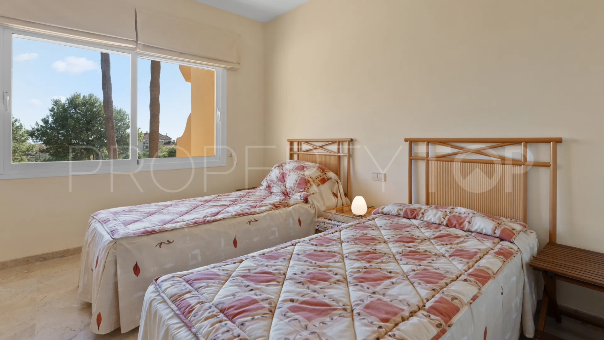Apartment for sale in Elviria Hills