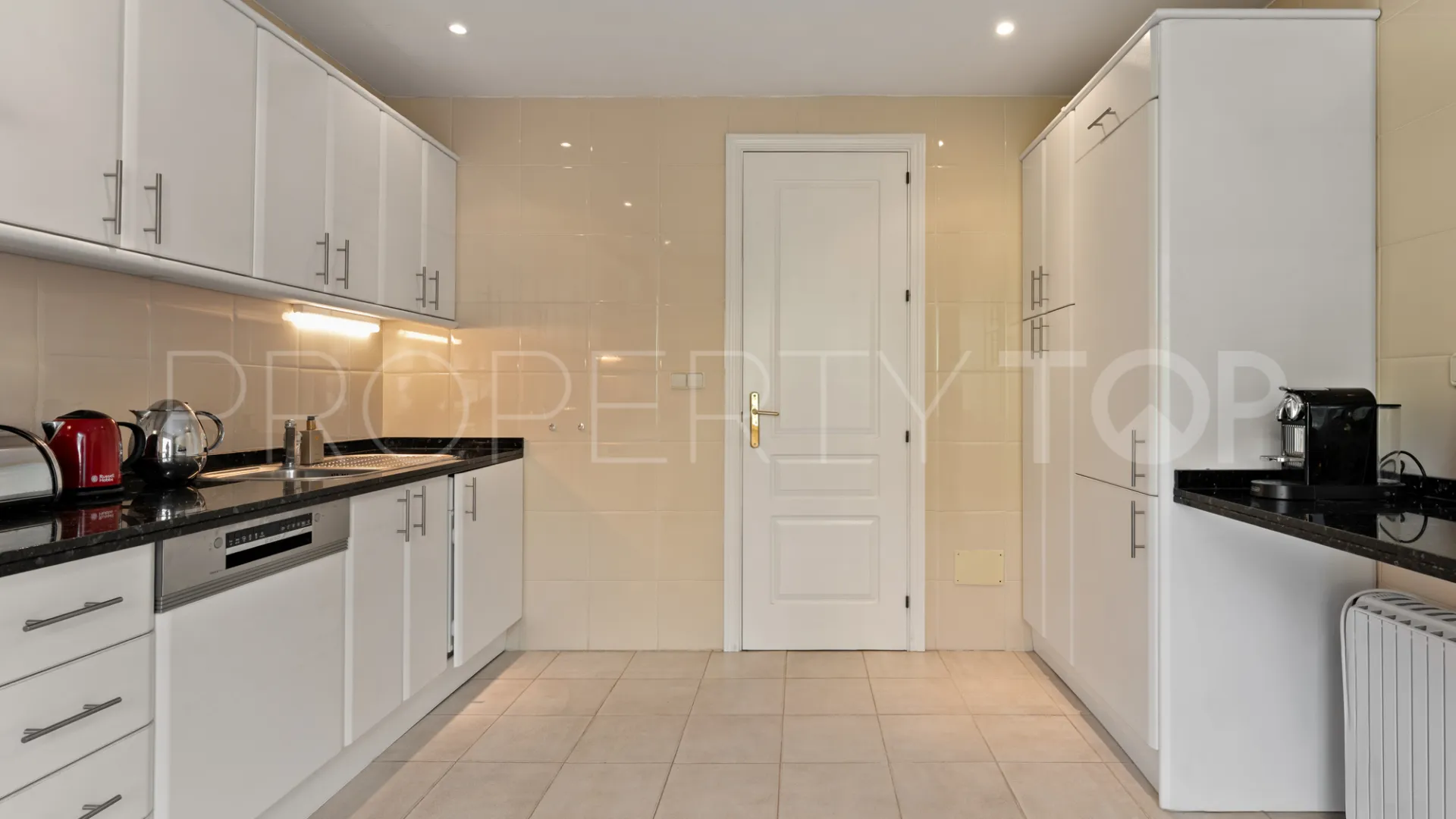 Apartment for sale in Elviria Hills