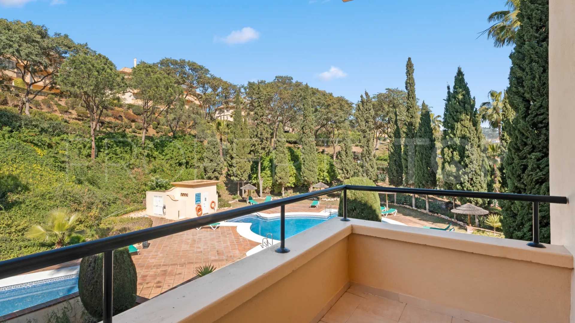 Apartment for sale in Elviria Hills
