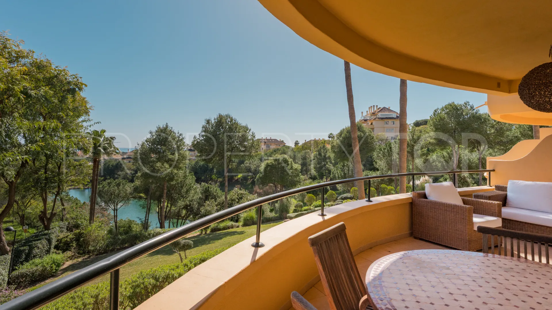 Apartment for sale in Elviria Hills