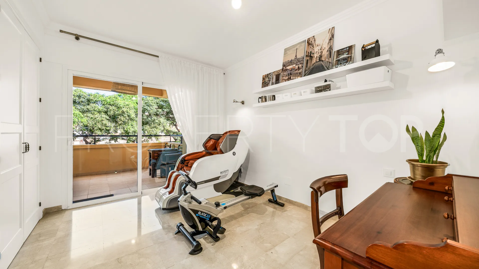 Apartamento en venta con 3 dormitorios en Elviria Hills
