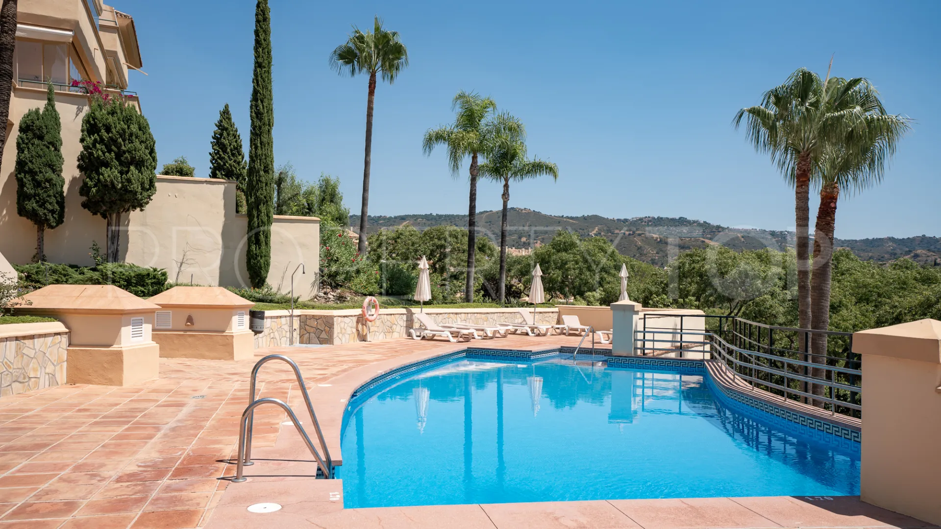 Apartamento en venta con 3 dormitorios en Elviria Hills