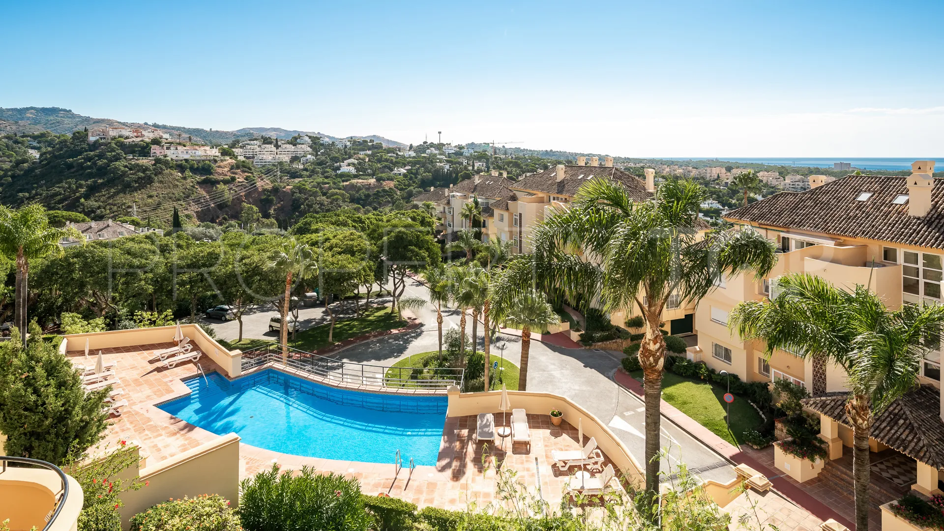 Apartamento en venta con 3 dormitorios en Elviria Hills