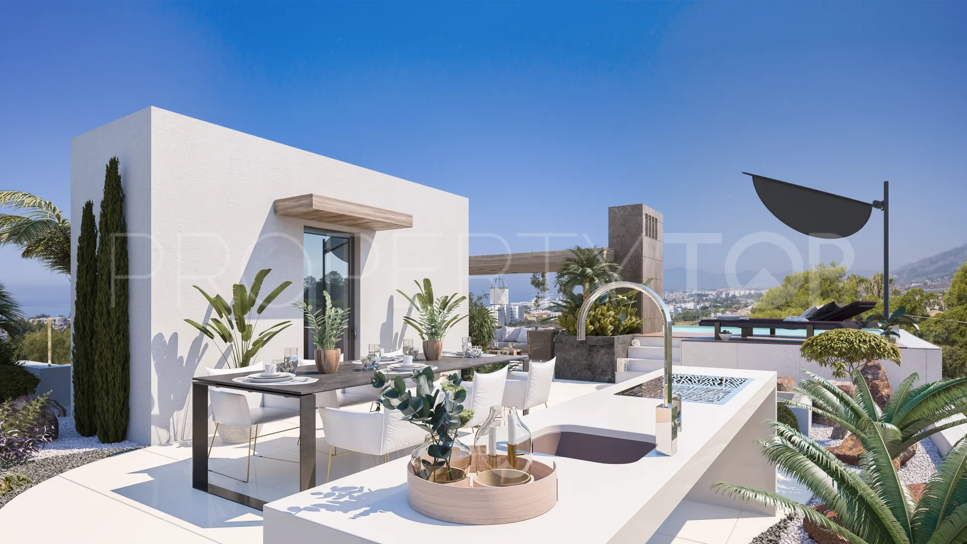 4 bedrooms Marbella East town house for sale