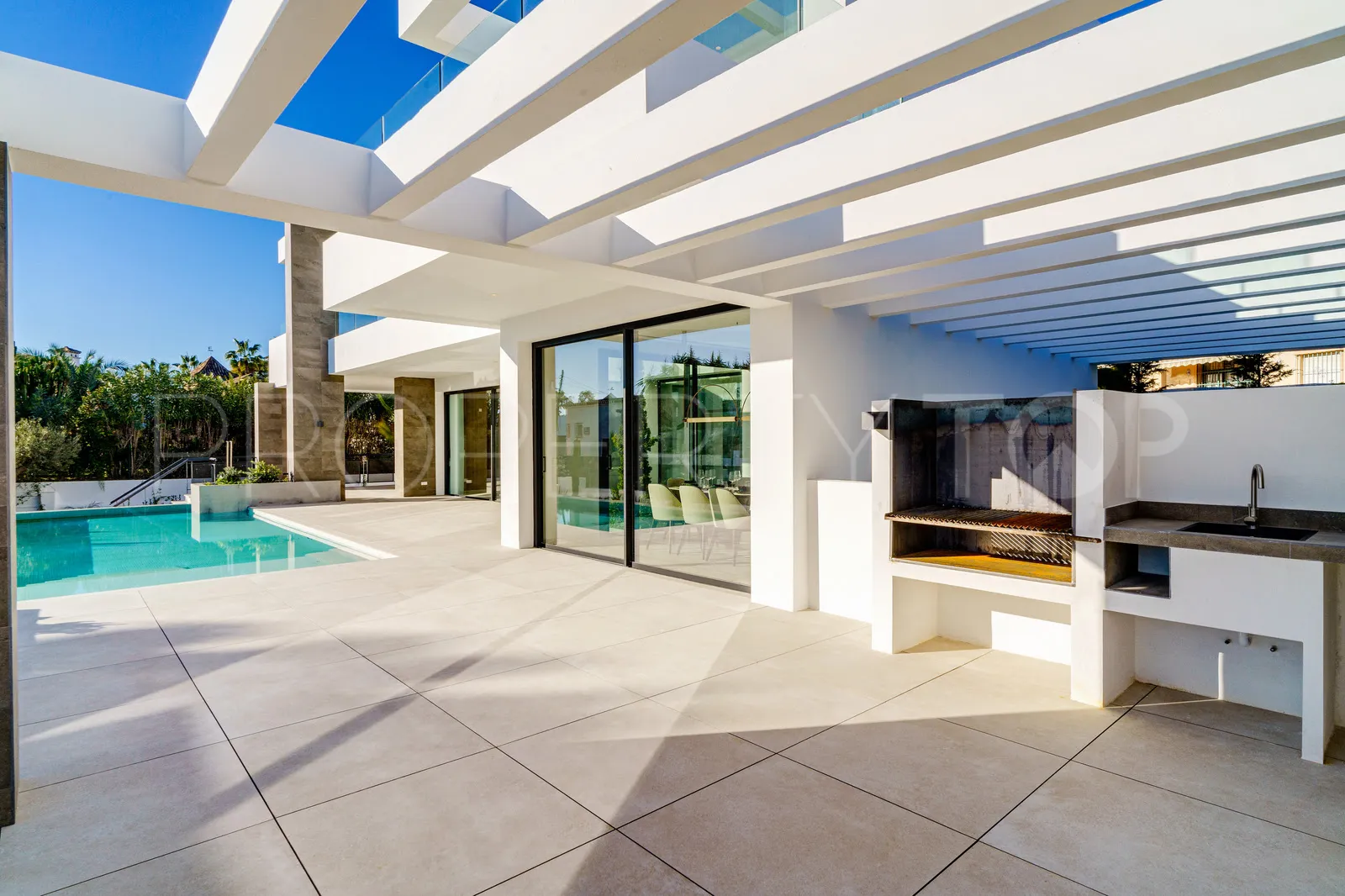 Se vende villa en Marbesa