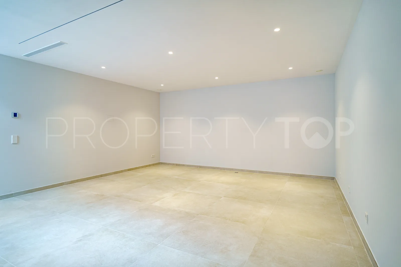 Se vende villa en Marbesa