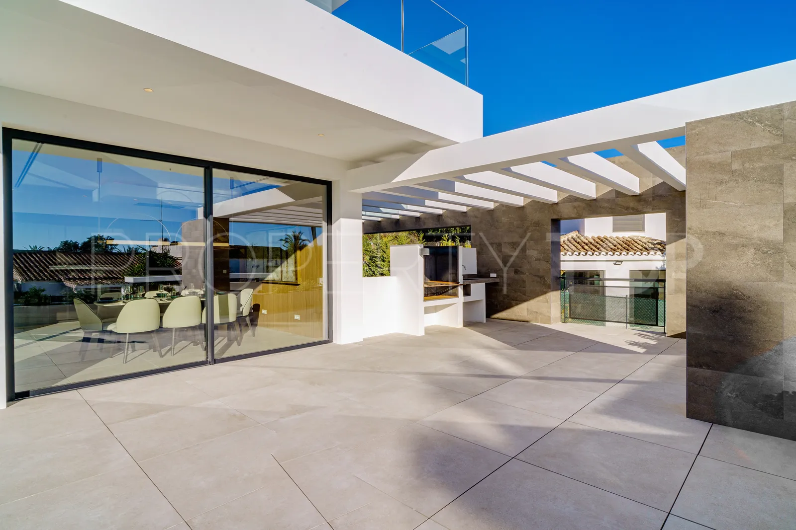 Se vende villa en Marbesa