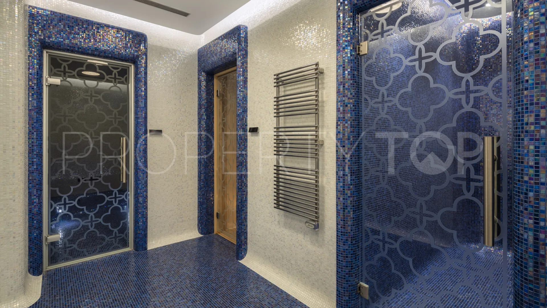 For sale Nueva Andalucia villa