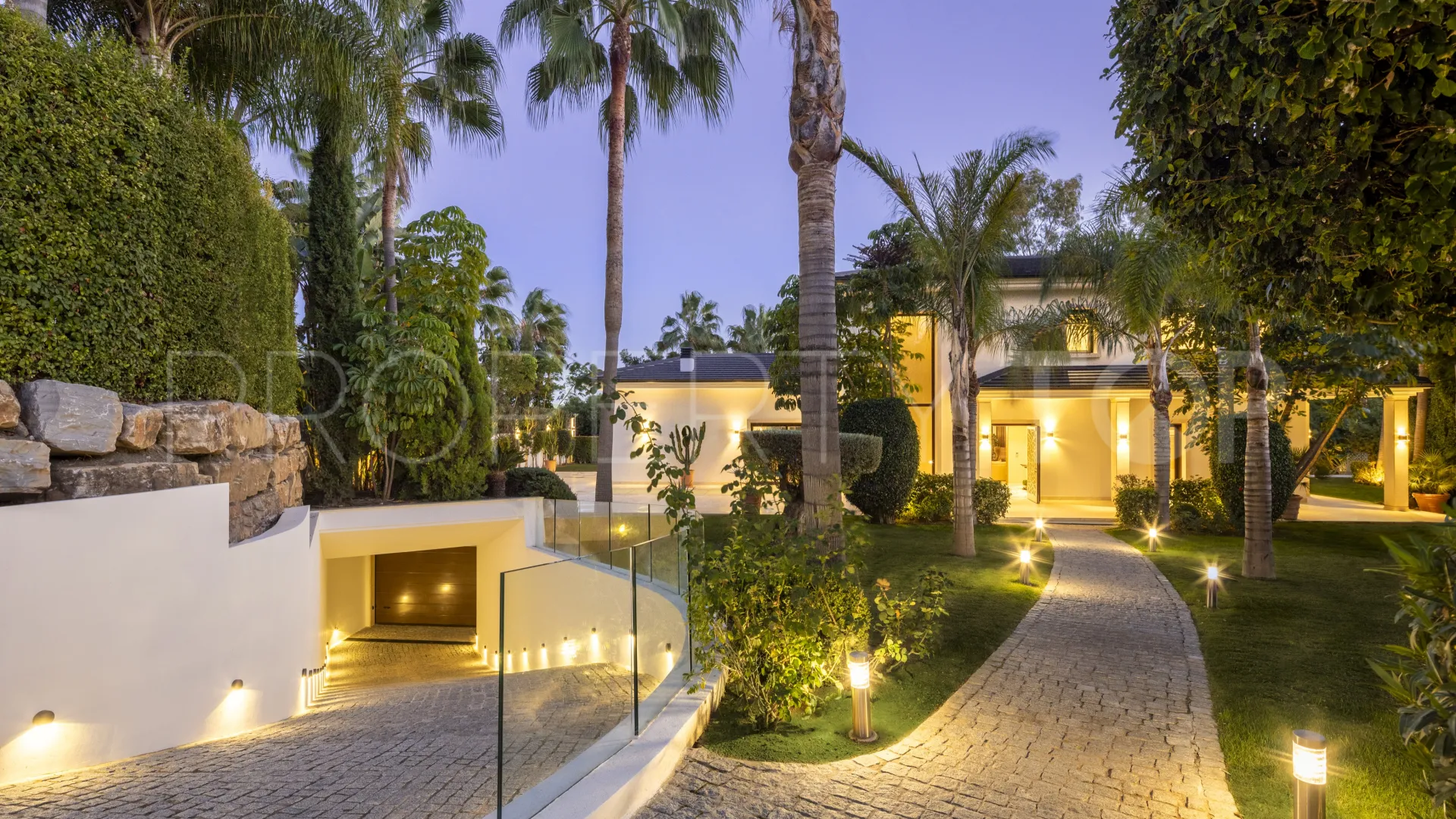 For sale Nueva Andalucia villa