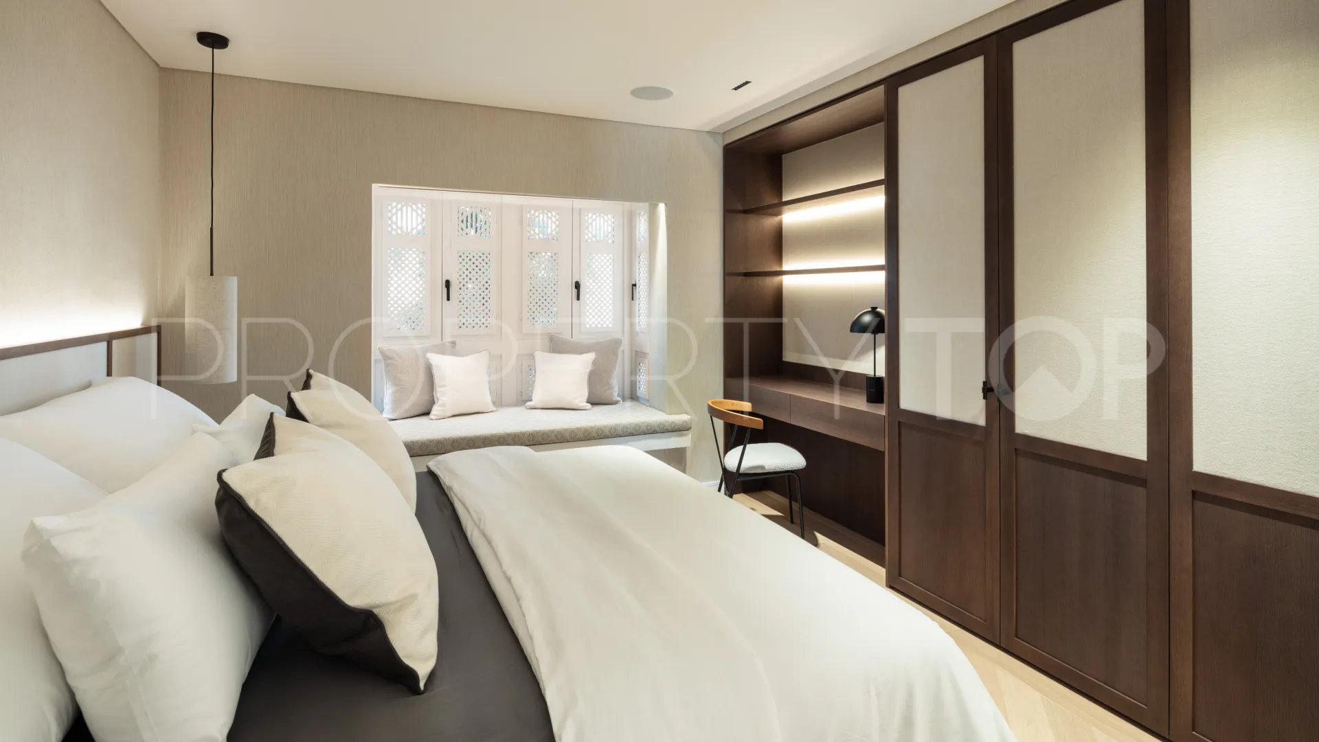 Apartamento con 3 dormitorios en venta en Marina Puente Romano