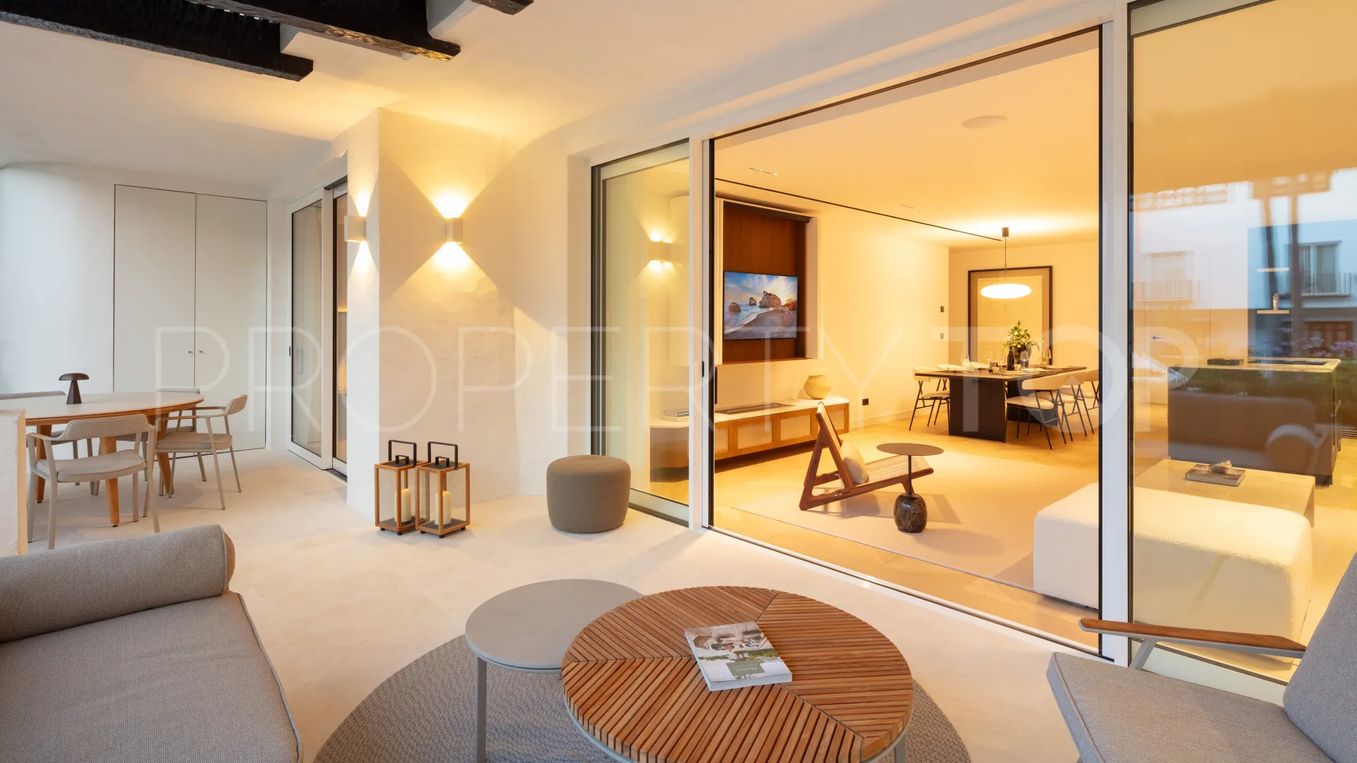 Apartamento con 3 dormitorios en venta en Marina Puente Romano