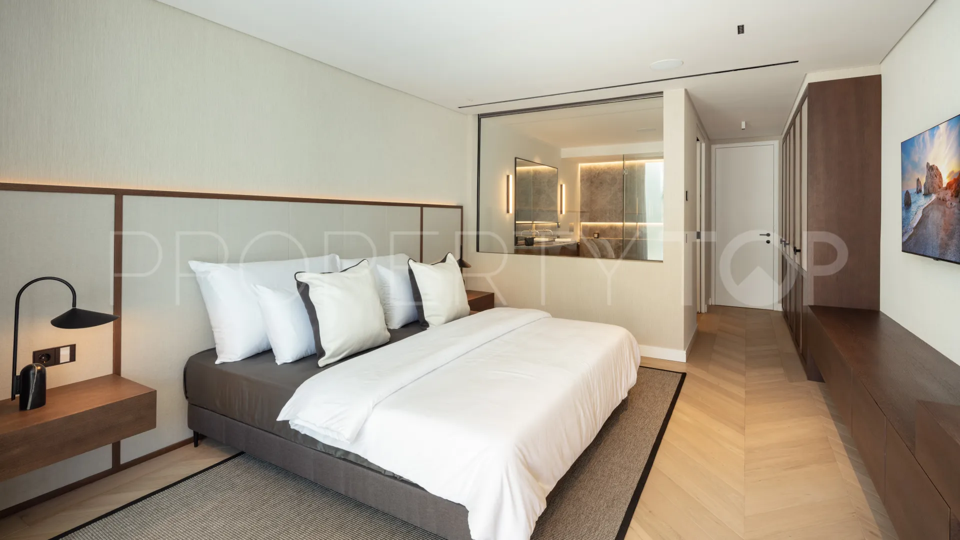 Apartamento con 3 dormitorios en venta en Marina Puente Romano