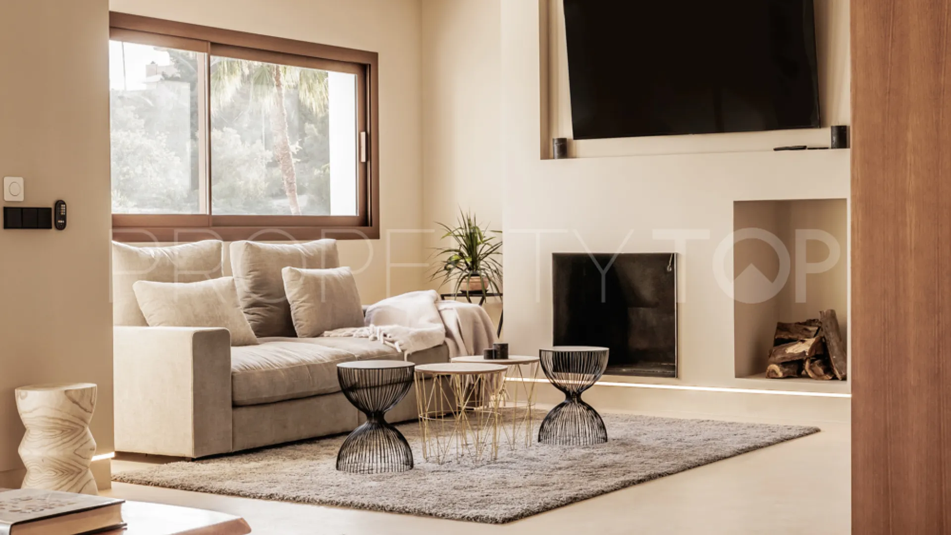 Buy villa with 5 bedrooms in Marbella Golden Mile