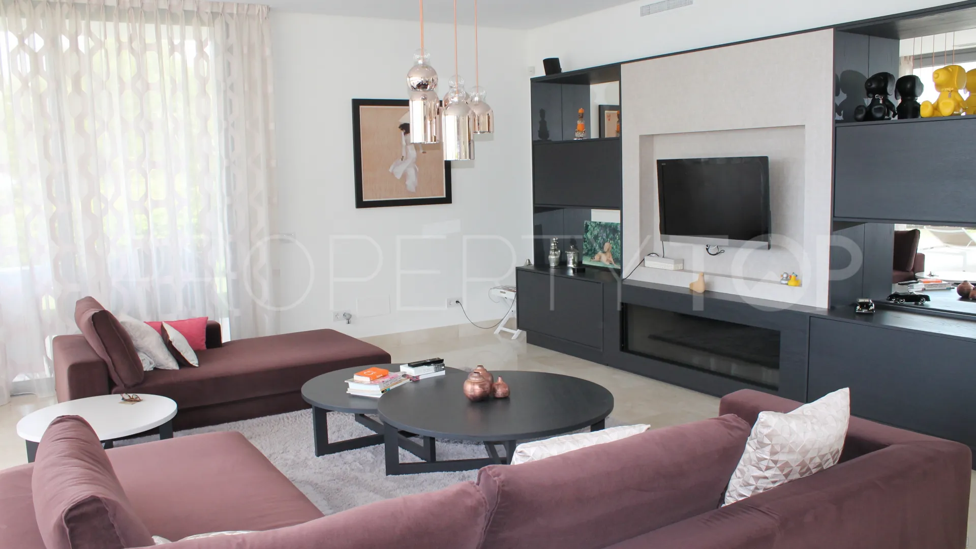 Villa a la venta con 4 dormitorios en Puerto del Capitan