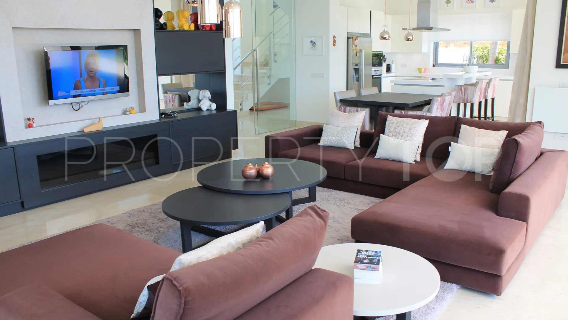 Villa a la venta con 4 dormitorios en Puerto del Capitan