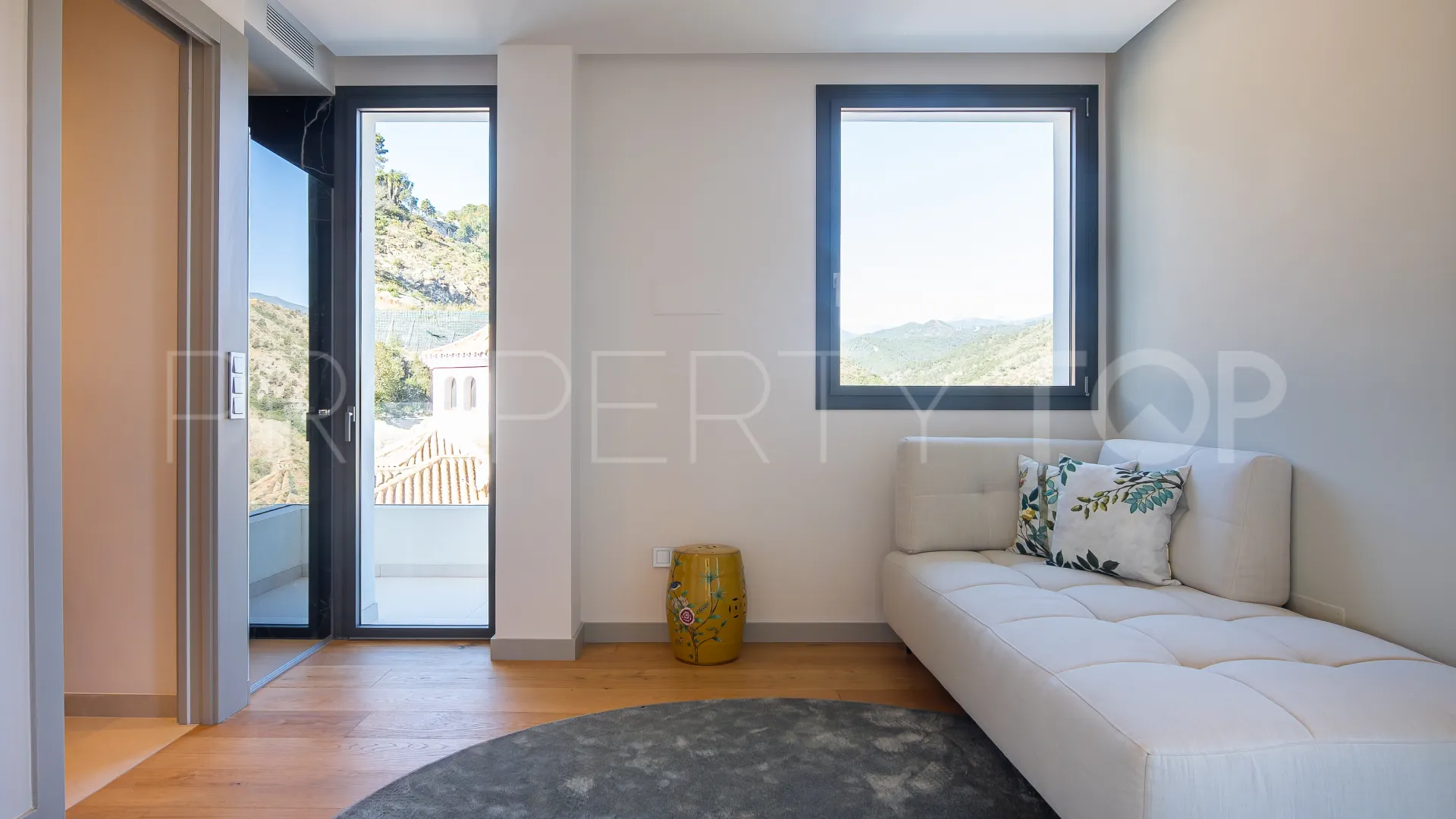 Se vende villa en Lomas de La Quinta