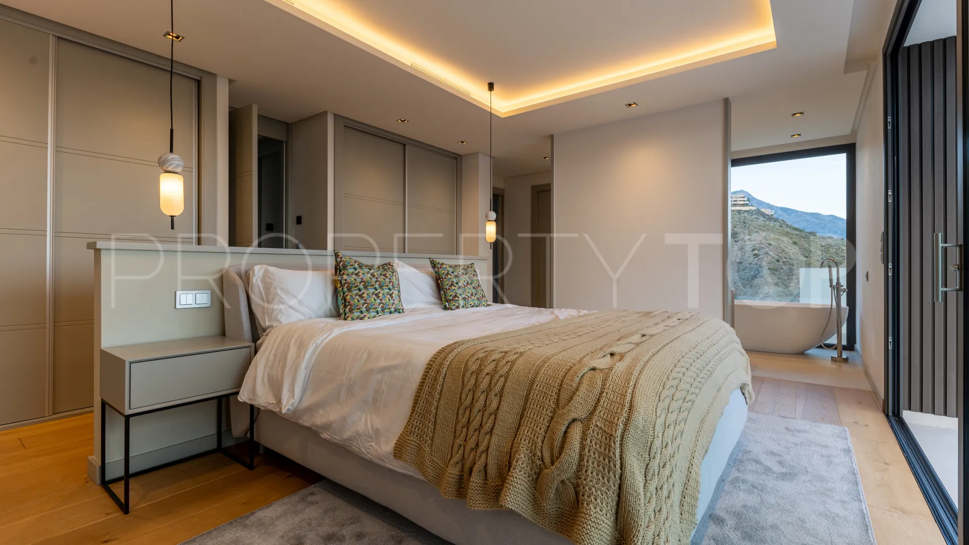 Se vende villa en Lomas de La Quinta