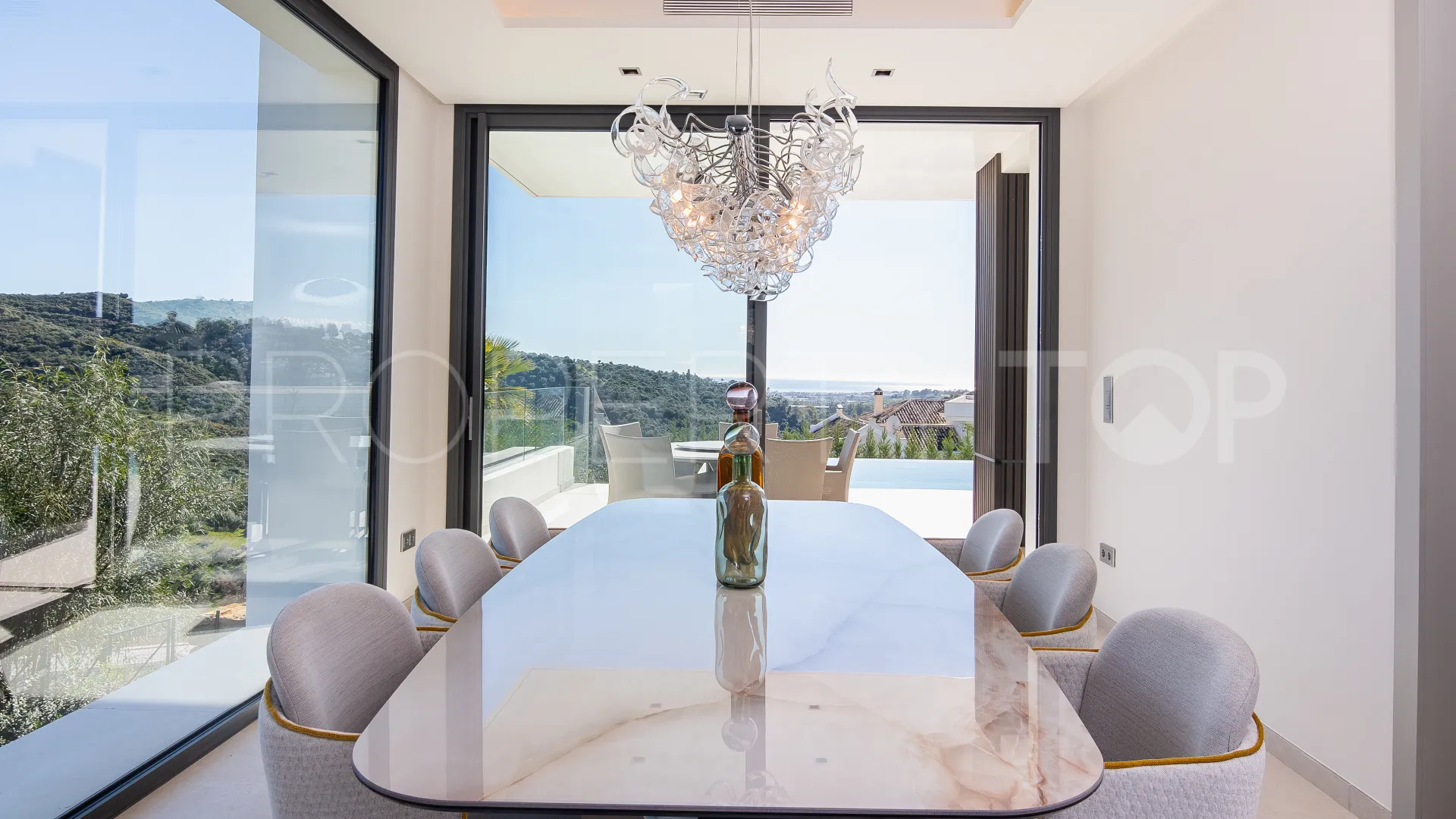 Se vende villa en Lomas de La Quinta