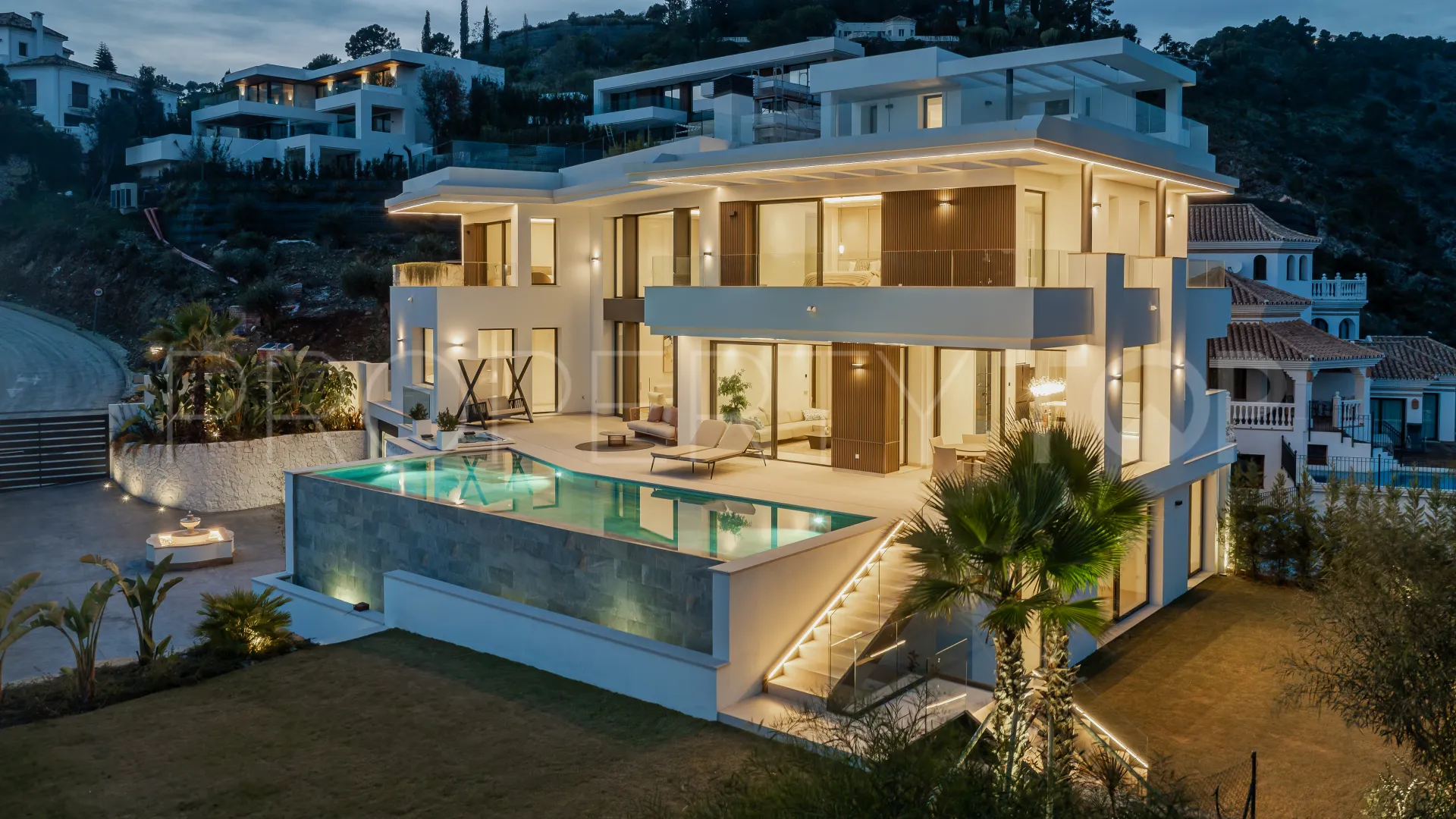 Se vende villa en Lomas de La Quinta