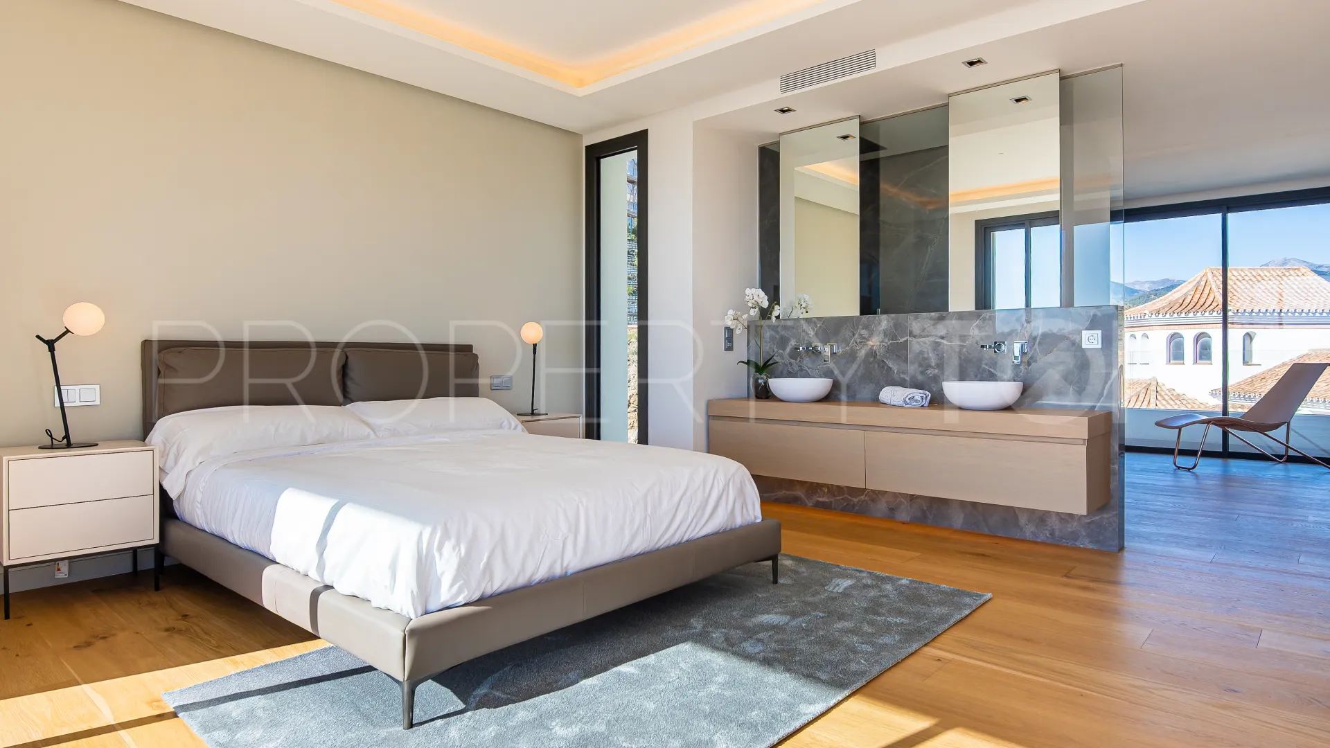 Se vende villa en Lomas de La Quinta