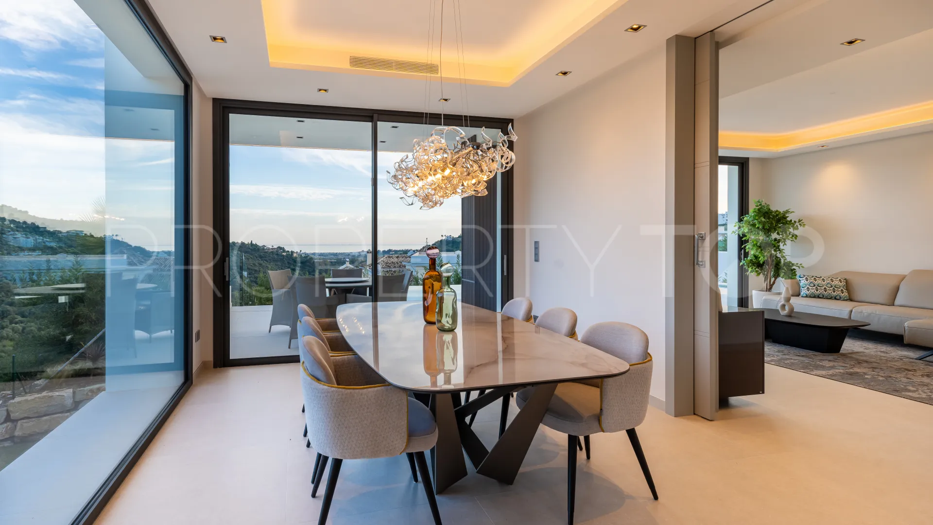 Se vende villa en Lomas de La Quinta
