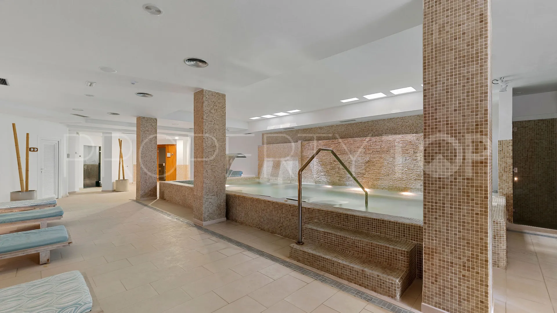 Apartamento con 4 dormitorios a la venta en Aloha Hill Club