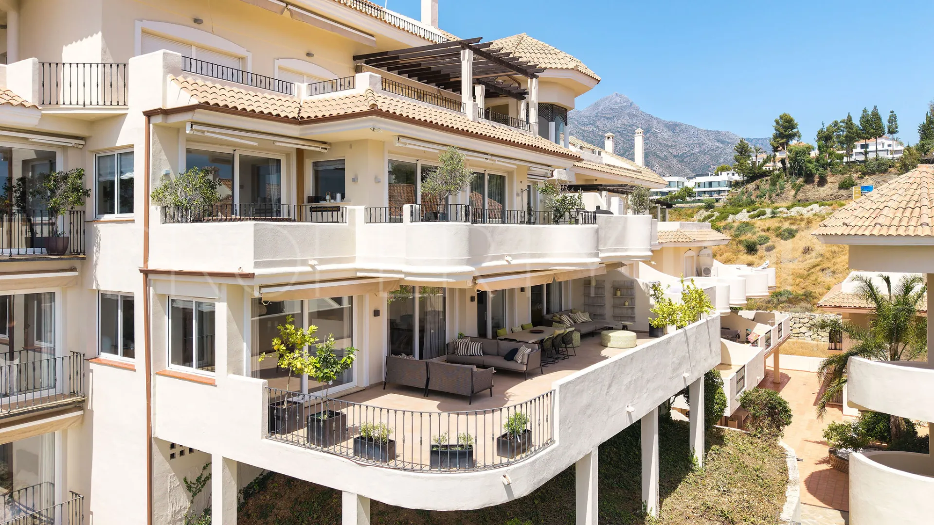 Apartamento con 4 dormitorios a la venta en Aloha Hill Club
