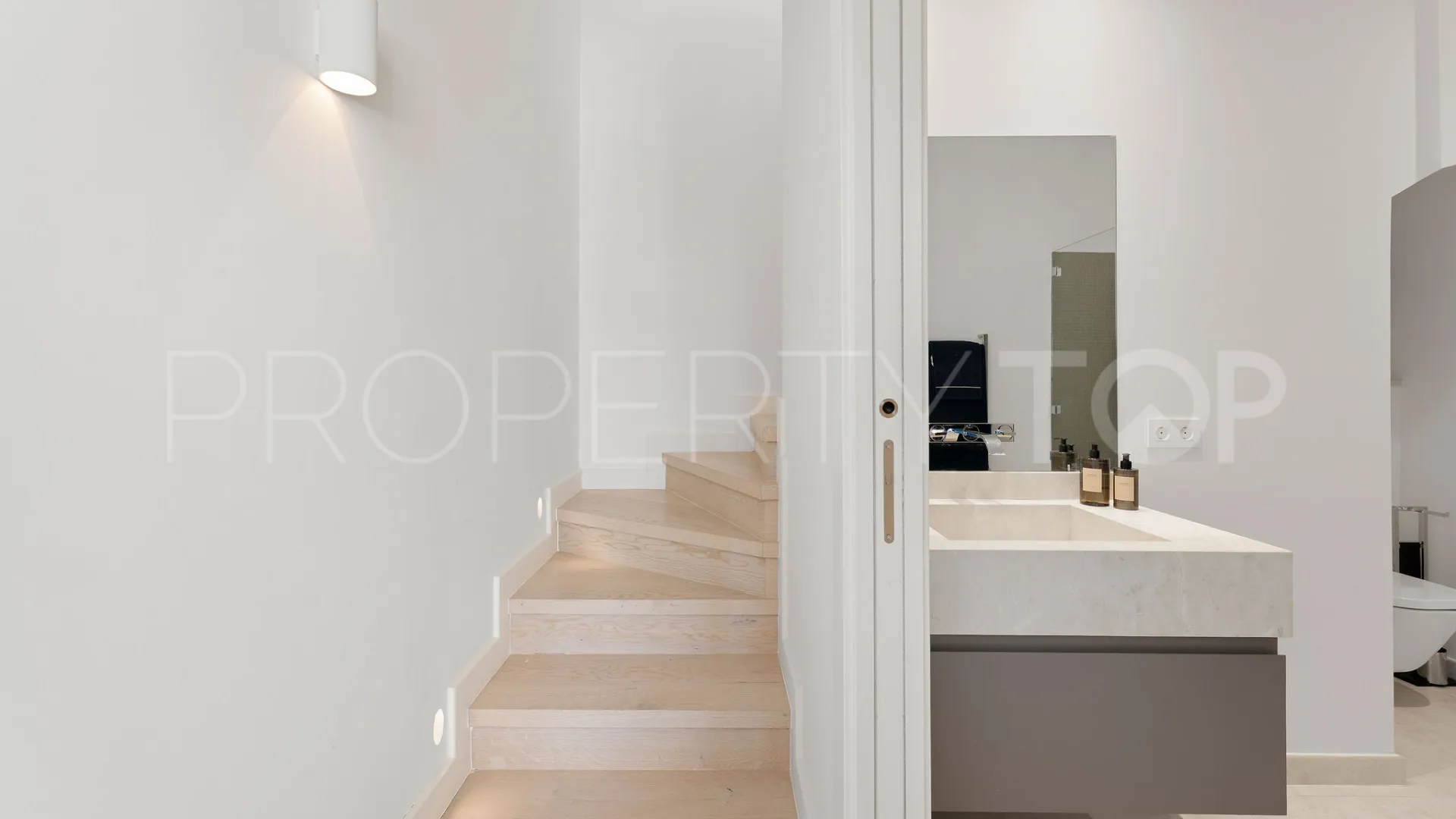 Apartamento con 4 dormitorios a la venta en Aloha Hill Club