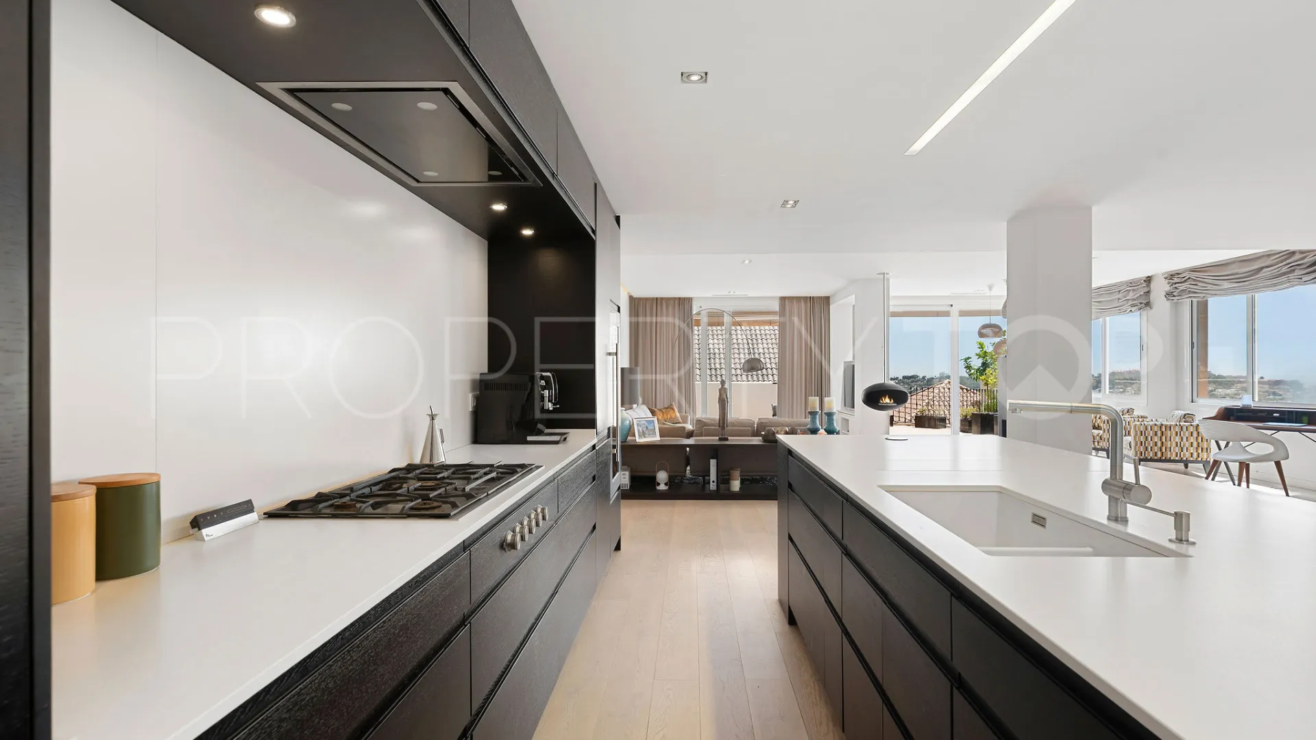 Apartamento con 4 dormitorios a la venta en Aloha Hill Club