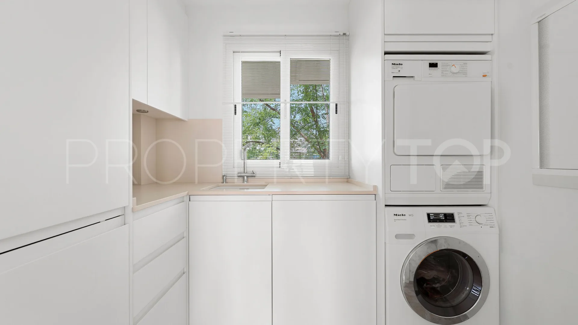 Apartamento con 4 dormitorios a la venta en Aloha Hill Club