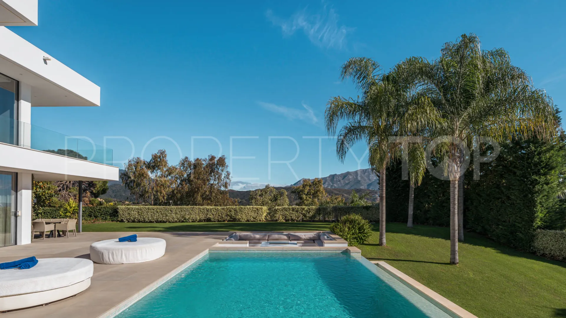 Villa for sale in El Madroñal